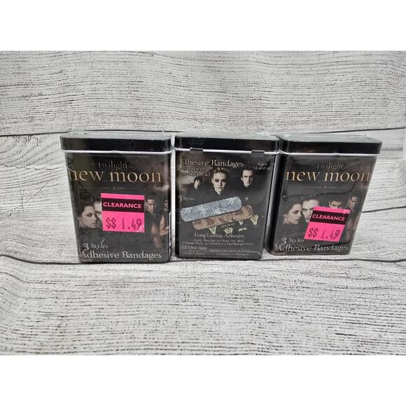 The Twilight Saga: New Moon - Adhesive Bandages In Tin 2008 New Sealed HTF - Picture 1 of 3